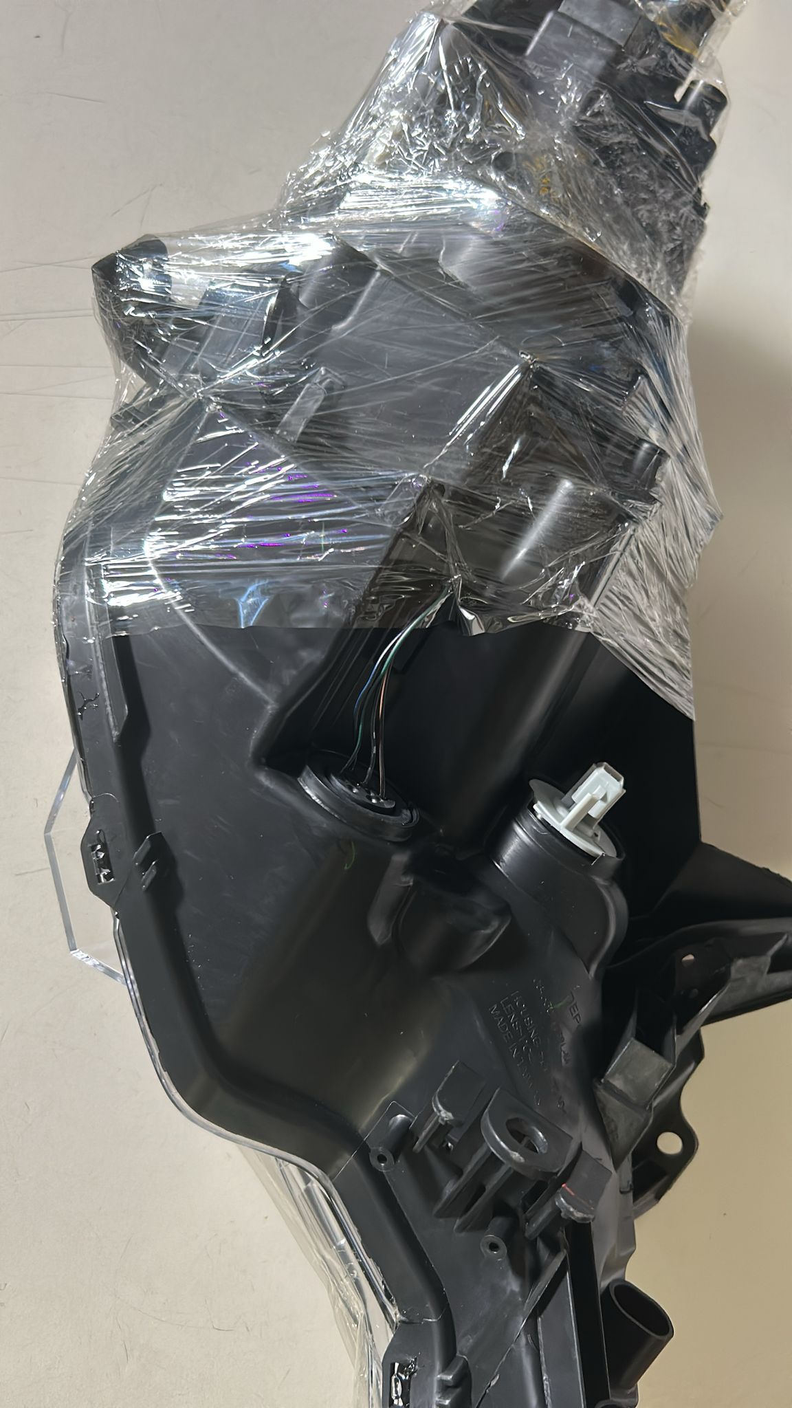 Scheinwerfer links Ligier(JS50/JS50 L/PH2/PH3) (Beschädigung der Befestigungspunkte)